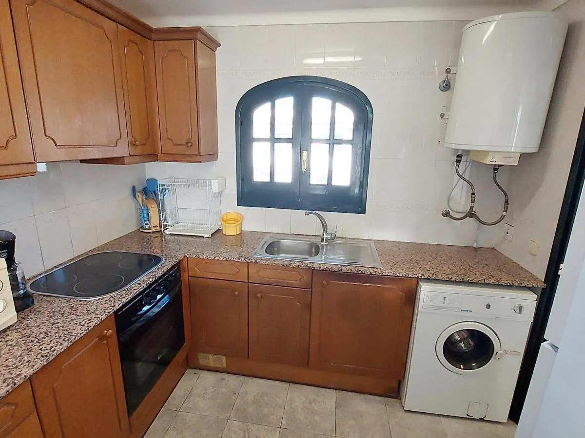 Apartamento En Sant Carles Con Piscina, Cerca De La Playa Y Del Centro - Es-170-41 Llança